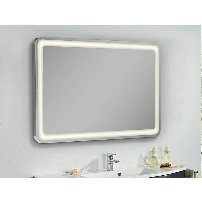 Camargue Stella LED-Lichtspiegel - 138 x 84 cm, Mit Kippschalter, Mit abgerundeten Kanten - Der rechteckige LED-beleuchtete Badezimmerspiegel sorgt für optimale Lichtverhältnisse im Bad. Das moderne Design passt perfekt in jedes Badezimmer.