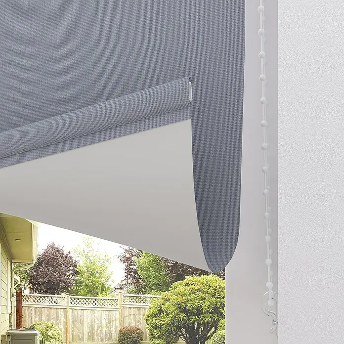 Expo Ambiente Rollo Verdunkelung - B x H: 210 x 190 cm, Grau - Graue Rollladen mit Kettenzug verdecken das Fenster und bieten Privatsphäre und Lichtschutz im Haus.
