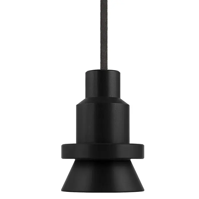 Ledvance LED-Pendelleuchte rund - Ø x H: 68 mm x 208,4 cm, Schwarz - Nahaufnahme einer eleganten, schwarzen Pendelleuchte, die ein stilvolles und minimalistisches Design aufweist.