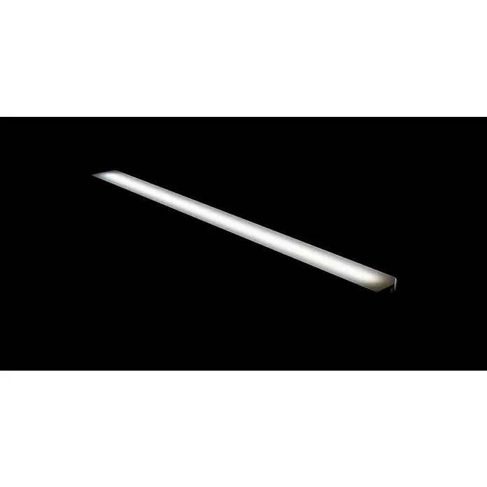 Ritter Leuchten Podelementna LED svjetiljka - 8 W, Duljina: 60 cm, Srebrne boje - Moderna i elegantna LED rasvjeta na tamnoj pozadini, idealna za suvremene interijere i energetski učinkovitu rasvjetu.