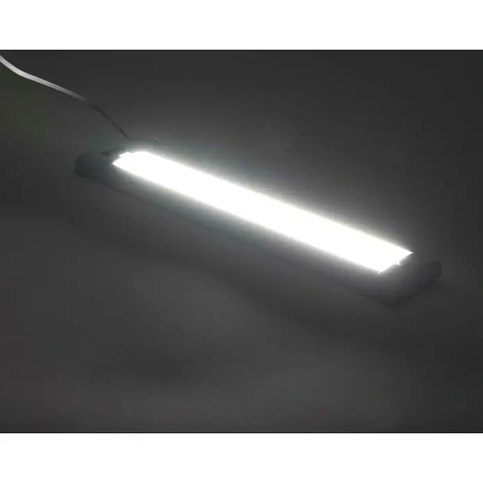 Ritter Leuchten Podelementna LED svjetiljka - 6 W, Duljina: 28 cm, Neutralno bijelo - Detaljan prikaz LED svjetlosne trake koja emitira jarko bijelo svjetlo, pružajući optimalno osvjetljenje. Moderni dizajn nadopunjuje različite stilove uređenja.