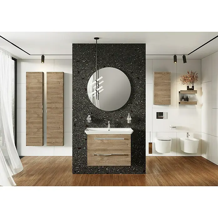Riva Vulcano Waschtischunterschrank - 71,6 x 46 x 52 cm, Canela Eiche, Matt - Modernes Badezimmer-Interieur mit Waschtischunterschrank, rundem Spiegel und Holzschränken, akzentuiert durch stilvolle Beleuchtung.