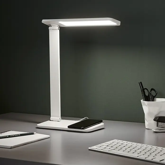LED-Tischleuchte Seamont - 9 W, L x B x H: 31 x 12 x 37,4 cm, Weiß - Schreibtischlampe mit kabelloser Ladefunktion für Smartphones, Notizblock und Tastatur auf dem Schreibtisch.