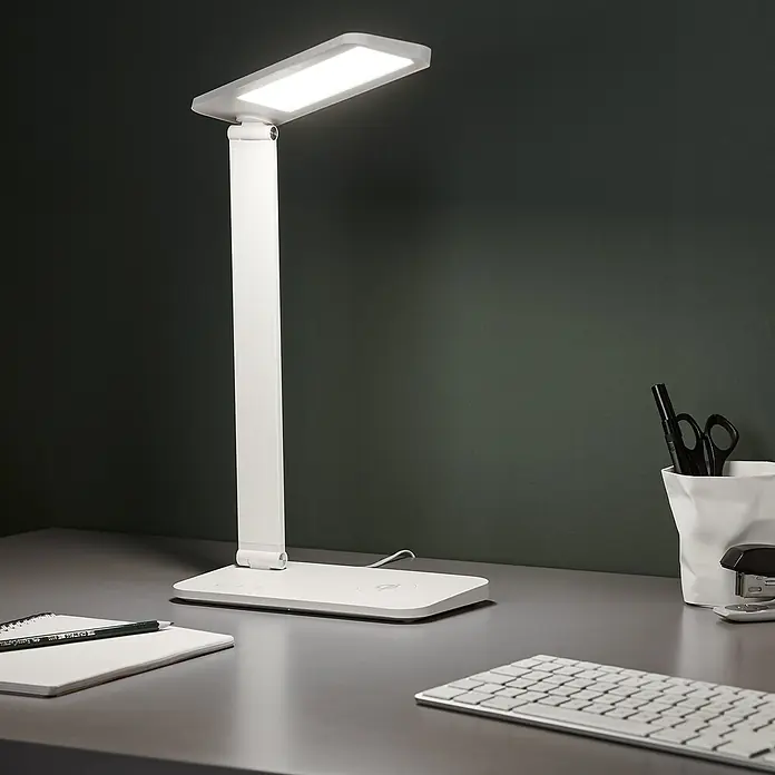 LED-Tischleuchte Seamont - 9 W, L x B x H: 31 x 12 x 37,4 cm, Weiß - Moderne weiße Schreibtischlampe mit LED-Licht, die eine elegante Beleuchtung für den Arbeitsplatz bietet.