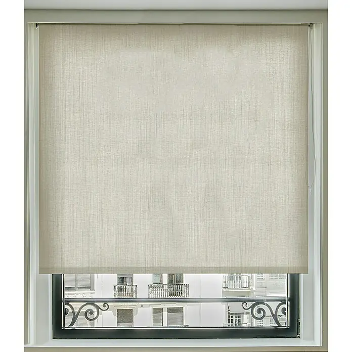 Estor enrollable Manhattan - An x Al: 105 x 250 cm, Crema - Estor enrollable beige que cubre la ventana, proporcionando privacidad y luz difusa. El estor enrollable es fácil de usar y combina con muchos estilos de interior.