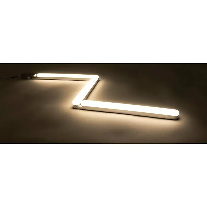 Ritter Leuchten Podelementna LED svjetiljka - 3,4 W, Duljina: 32,4 cm, Topla bijela - Moderna LED svjetiljka u obliku slova Z baca jarki, topli sjaj na neutralnu površinu. Minimalistički dizajn je elegantan i privlačan.