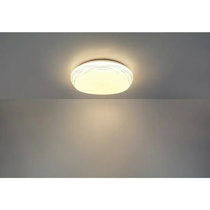 Lavida Led-plafondlamp, rond Barrea - 24 W, Ø x h: 400 mm x 10 cm, Wit - Close-up van een plafondlamp geïnstalleerd in een kamer met eenvoudige muren, die een warm en uitnodigend licht uitstraalt.