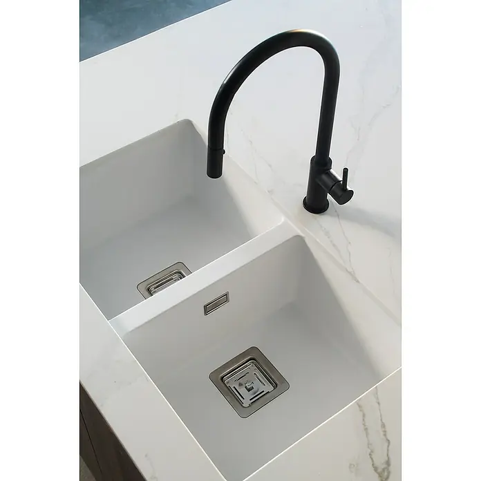 Poalgi Fregadero encastrable Zie Soft 70 - 45 x 75 cm, 2 cubetas, Gelcoat, Blanco - Fregadero moderno de doble cubeta con un elegante grifo negro. Perfecto para cualquier cocina.