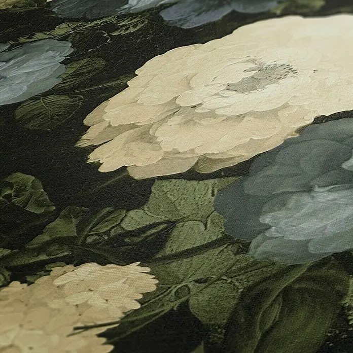 AS Creation History of Arts Vliestapete Blumen - Blau/Rosa, Floral, 10,05 x 0,53 m - Nahaufnahme eines floralen Musters mit zarten Blüten und grünen Blättern auf dunklem Hintergrund.