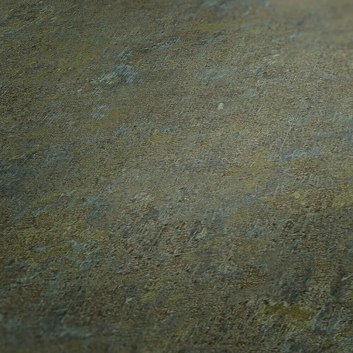 AS Creation History of Arts Vliesbehang - Bruin/blauw, Uni, 10,05 x 0,53 m - Een close-up toont een getextureerd, aards oppervlak met kleurvariaties, die de diepte en natuurlijke schoonheid benadrukken.