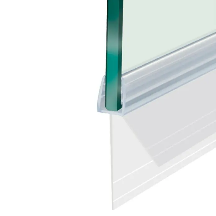 Perfil de sellado bajo - L x Es: 100 cm x 5 mm - Primer plano de un sello de ducha de plástico transparente sujeto a la parte inferior de una mampara de ducha de vidrio para contener el agua.