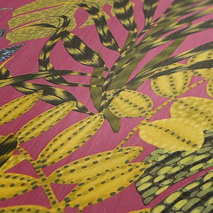 AS Creation Metropolitan Stories II Vliestapete Blätter - Rosa, Floral, 10,05 x 0,53 m - Lebendiges Muster mit gelben Blättern und exotischen Pflanzen auf einem kräftigen, pinkfarbenen Hintergrund. Ein stilvolles und farbenfrohes Design.