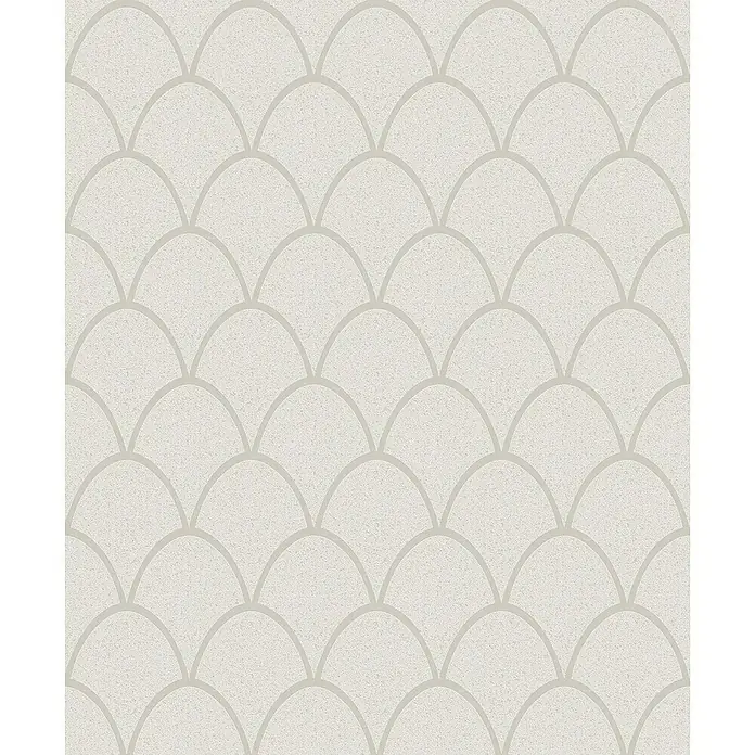 SCHÖNER WOHNEN-Kollektion New Spirit Vliestapete - Beige, Grafisch, 10,05 x 0,53 m - Nahaufnahme eines stilvollen, weißen Wandfliesenmusters im Fischschuppen-Design, perfekt für moderne Badezimmer oder Küchen.