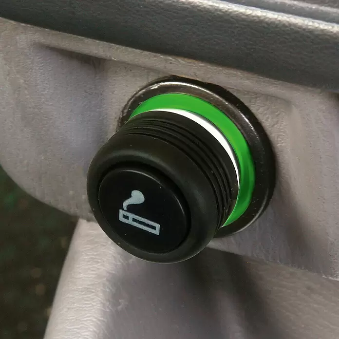 Carpoint Sigarettenaansteker Inbouwplug met verlichting - 12 V - Sfeeropname