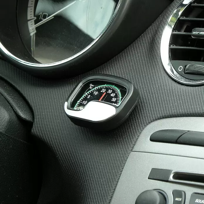Carpoint Thermometer Auto - Zilver/Zwart - Close-up