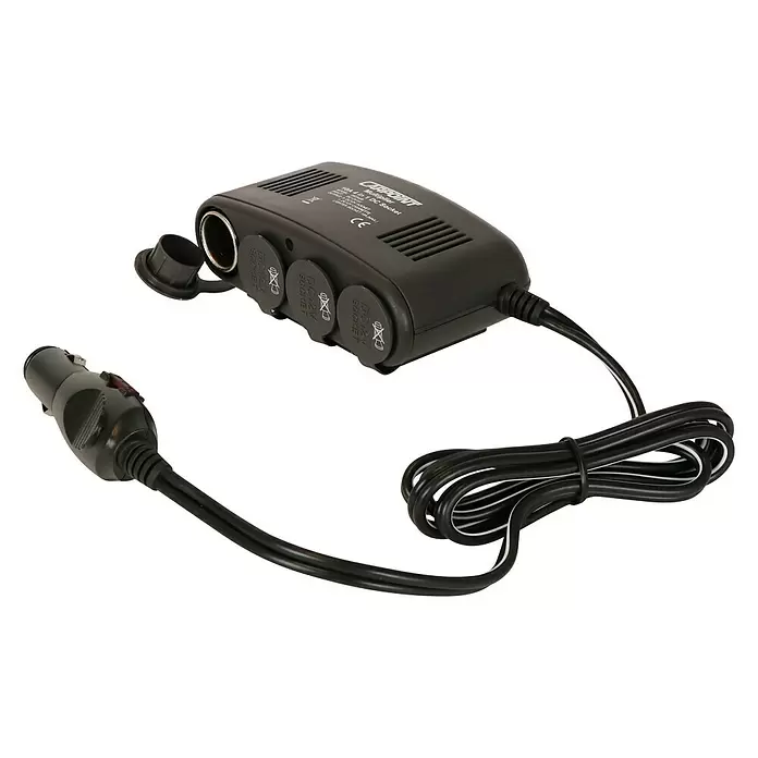 Carpoint Stekkerdoos 4-weg 10A - 12 V - Diagonaal zicht
