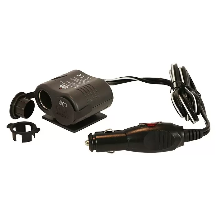 Carpoint Stekkerdoos 2-weg 10A - 12 V - Diagonaal zicht