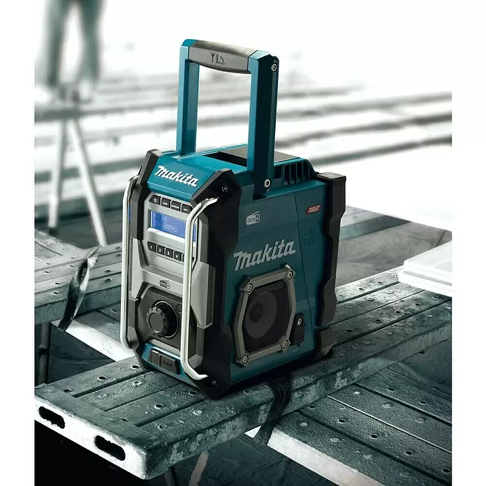 Makita Akku-Baustellenradio MR003GZ - 12 V - 40 V, Ohne Akku, 174.928 - 239.200 MHz (DAB/DAB+) - Anwendungsbeispiel
