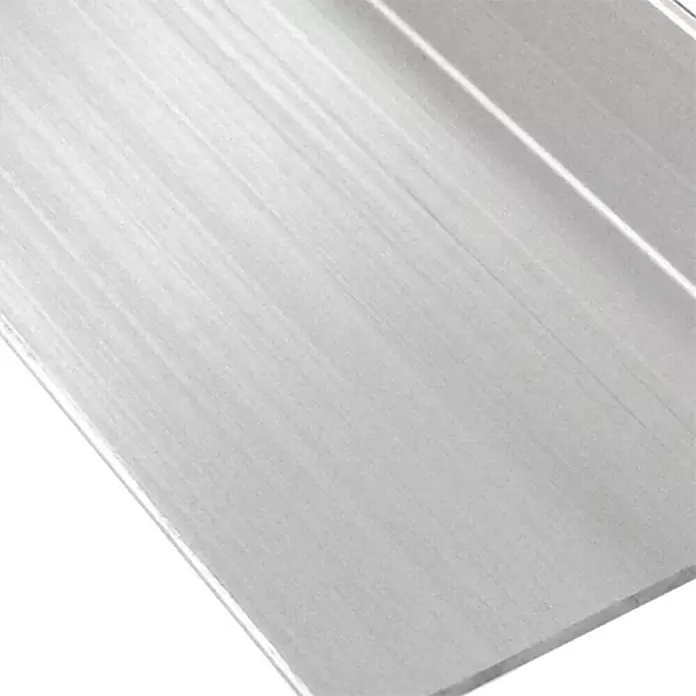 Perfil angular para mampara - L x An x Al: 200 x 4 x 2 cm, Aluminio, Cromo - Primer plano