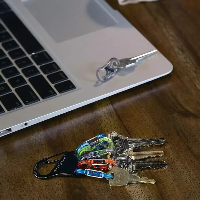 Nite Ize Karabinerhaken KeyRack - L x B: 12 x 2 mm, Edelstahl - Anwendungsbeispiel