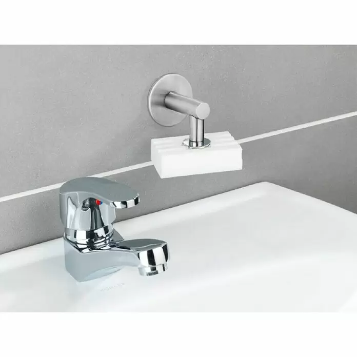 Wenko Magnetseifenhalter Turbo-Loc - Edelstahl, Matt - Anwendungsbeispiel