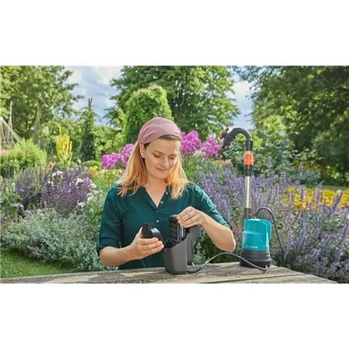Gardena Potopna pumpa P4A - Maksimalni protok: 2.000 l/h - Proizvod u upotrebi