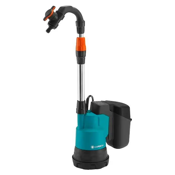 Gardena Potopna pumpa P4A Solo - Maksimalni protok: 2.000 l/h - Dijagonalni pogled