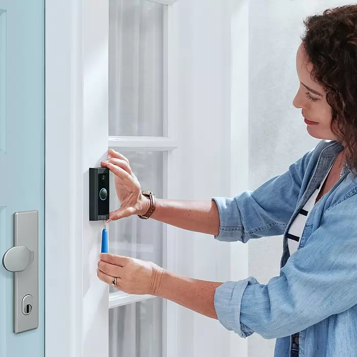 Ring Türklingel mit Kamera Doorbell Wired - 1.920 x 1.080 Pixel (Full HD), Schwarz - Anwendungsbeispiel