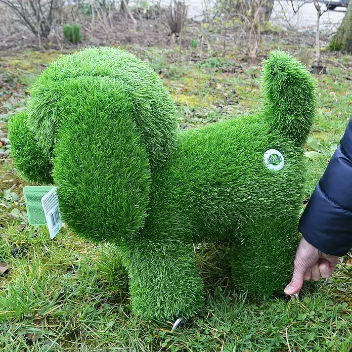 AniPlants Dekofigur - Hund, L x B x H: 36 x 20 x 33 cm, Kunststoff - Anwendungsbeispiel