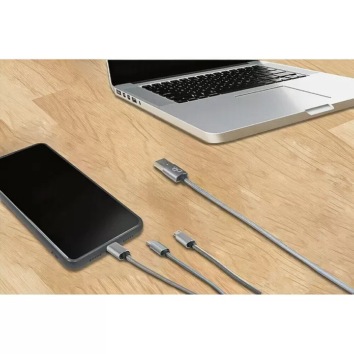 BAUHAUS Cable de carga USB - Plateado, 3 m, Conector USB A, conector USB C, conector USB Micro, conector Lightning - Producto en uso