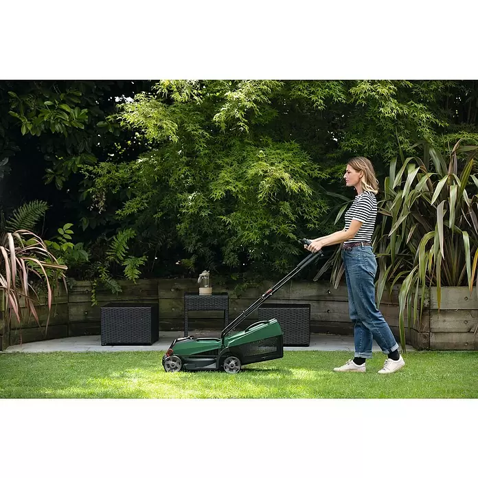 Bosch 18 V Power for All Akumulatorska kosilica - 18 V, Bez akumulatora, 4 Ah, Širina reza: 32 cm - Proizvod u upotrebi