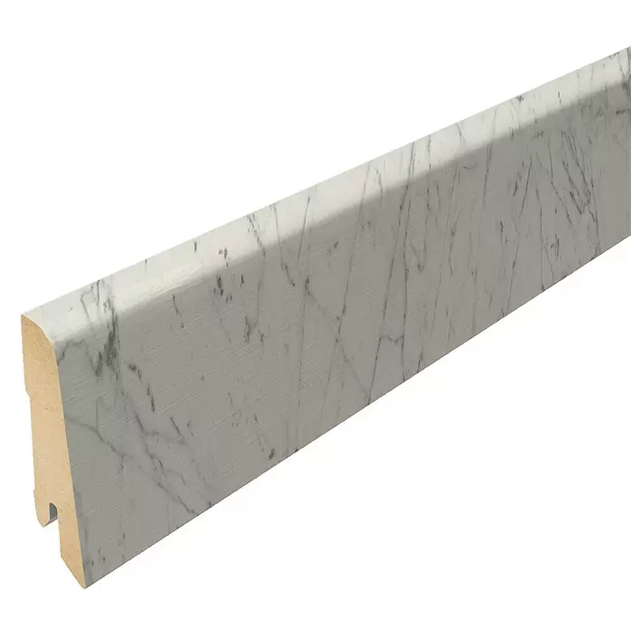 Egger Sockelleiste Elva Eiche Weiß - 2,4 m x 17 mm x 60 mm, Gerade - Detailaufnahme