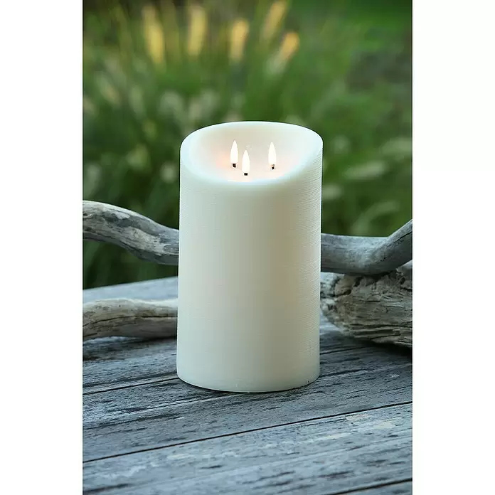 LED-Outdoor-Kerze Elephant - Ø x H: 15 x 25 cm, Creme, Echtwachs - Stimmungsaufnahme