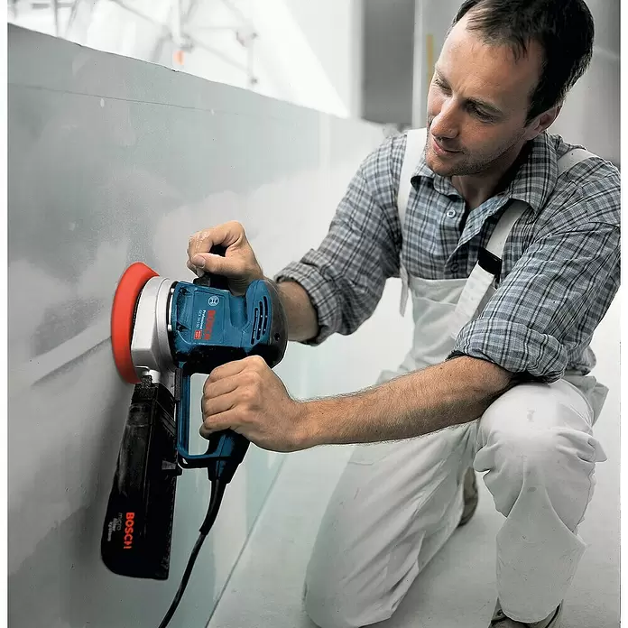 Bosch Professional Ekscentrična brusilica GEX 34-150 - 340 W, Promjer brusnog tanjura: 150 mm, Broj okretaja pri praznom hodu: 4.500 okr/min - 12.000 okr/min - Proizvod u upotrebi