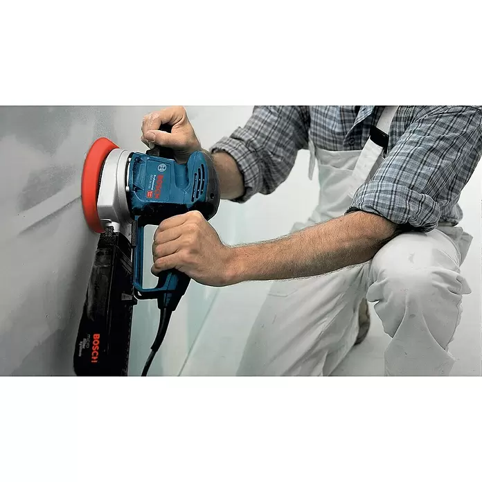 Bosch Professional Exzenterschleifer GEX 34-150 - 340 W, Durchmesser Schleifteller: 150 mm, Leerlaufdrehzahl: 4.500 U/min - 12.000 U/min - Anwendungsbeispiel
