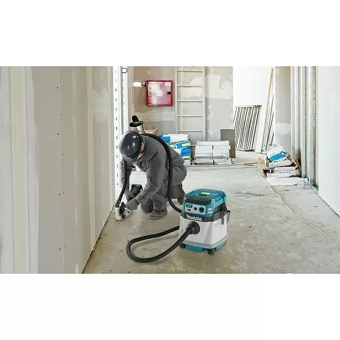 Makita Akku-Staubsauger DVC154LZ - 36 V, Ohne Akku, 15 l - Anwendungsbeispiel
