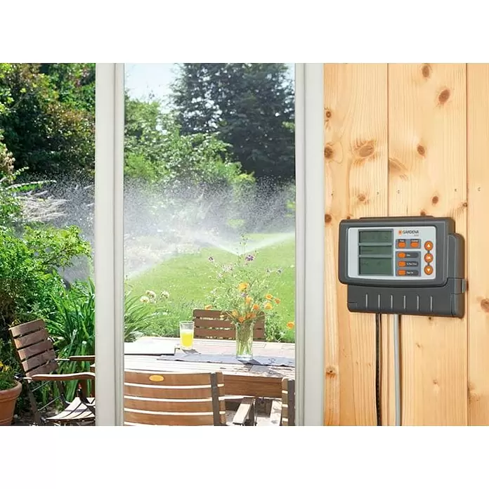 Gardena Classic Bewässerungscomputer 6030 - Bewässerungsdauer: 1 min - 3 h 59 min, Anzahl Bewässerungszeiten: Bis 3 x täglich - Stimmungsaufnahme