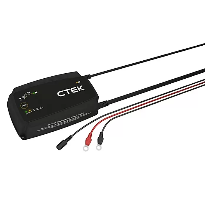 CTEK Automatik-Ladegerät M 25 EU - Kapazität: 40 - 500 Ah (Laden) - Detailaufnahme