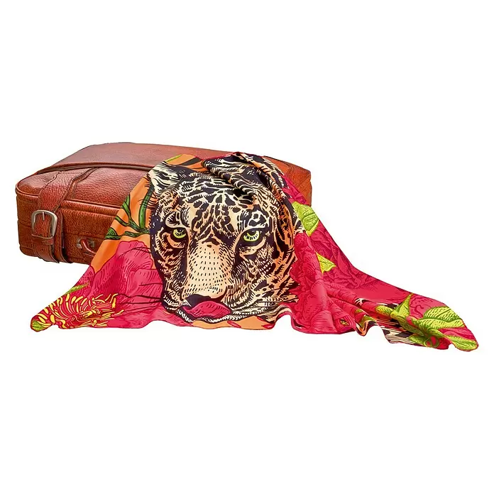 Leopold Handtuch - 100 x 50 cm, 100 % Polyester - Diagonale Ansicht