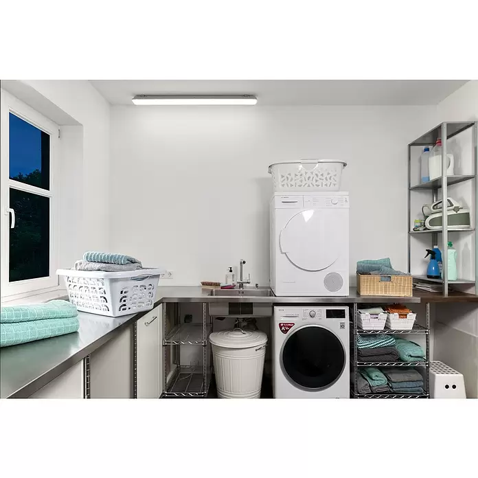 Ledvance LED-Feuchtraum-Lichtleiste Submarine - 48 W, Länge: 150 cm, Neutralweiß, IP65 - Stimmungsaufnahme