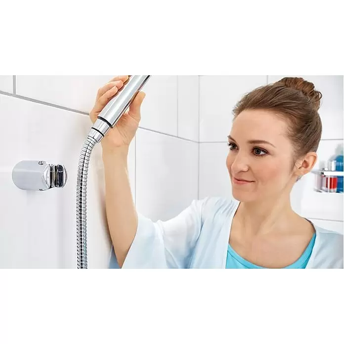 Tesa Brausehalter Spaa - Kunststoff, Chrom - Anwendungsbeispiel