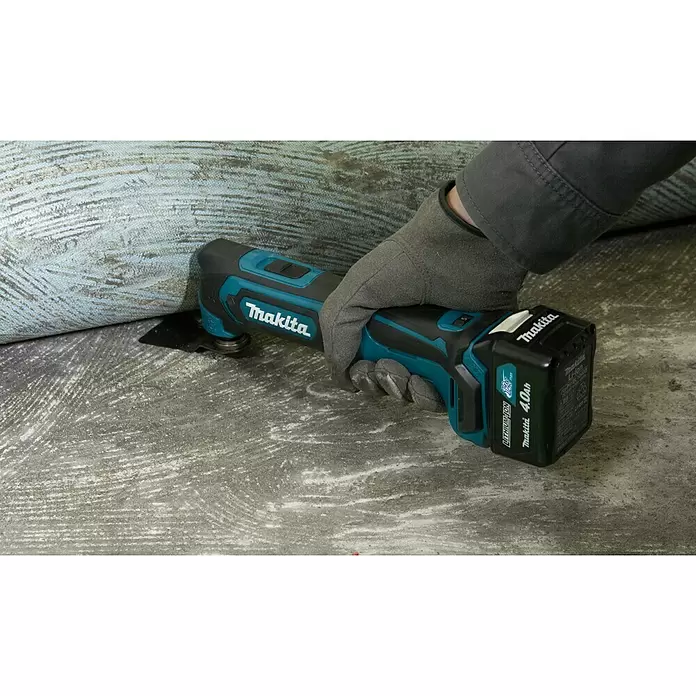 Makita Akku-Multifunktionswerkzeug TM30DZ - 12 V, Ohne Akku, Oszillationswinkel: ± 1,6° - Anwendungsbeispiel