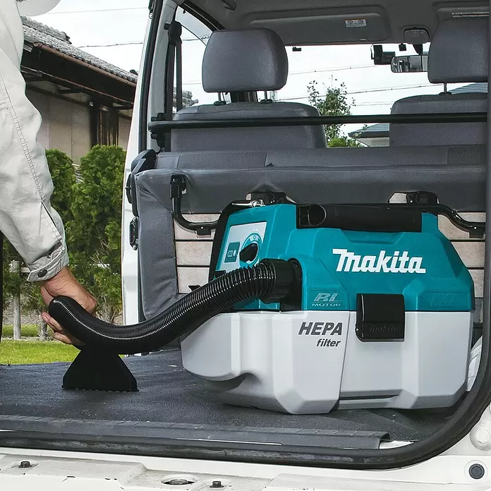 Makita Akku-Nass-Trockensauger DVC750LZX3 - 18 V, Ohne Akku - Anwendungsbeispiel