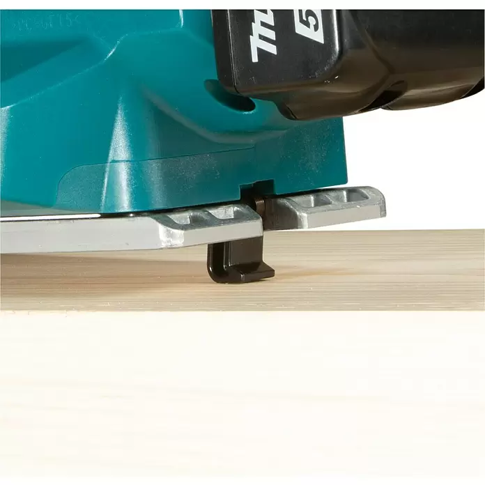 Makita Akku-Hobel - 18 V, Ohne Akku, Leerlaufdrehzahl: 12.000 U/min - Detailaufnahme