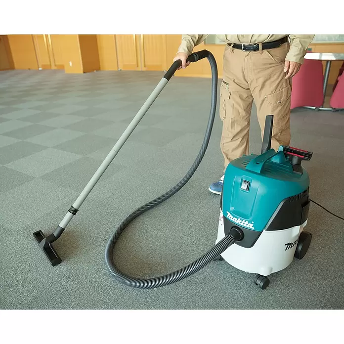 Makita Nass-Trockensauger VC2000L - 1.000 W, 20 l - Anwendungsbeispiel