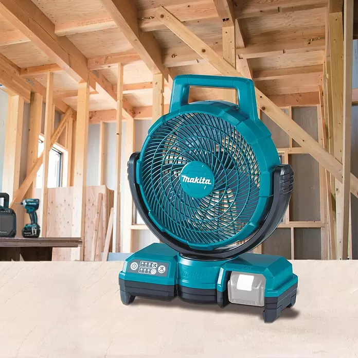 Makita Akku-Ventilator DCF203Z - 18 V, 110 - 240 V, 50/60 Hz, Ohne Akku, Luftmenge: 8,2 m³/min - Stimmungsaufnahme