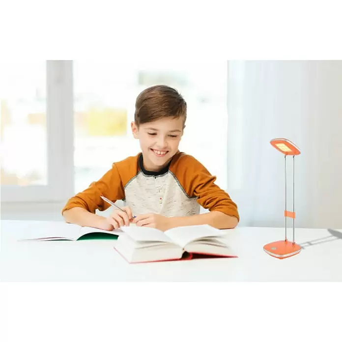 Globo Lámpara de sobremesa LED Ulicia - 3 W, L x An x Al: 32,5 x 11 x 33 cm, Naranja, Blanco cálido - Producto en uso