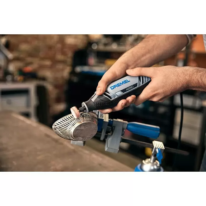 Dremel Višenamjenski alat - 175 W, Pribor: 35-dij. - Proizvod u upotrebi