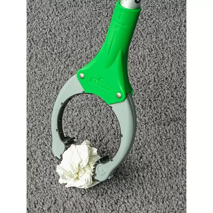 Unger Greifzange Nifty Nabber - 92 cm - Anwendungsbeispiel