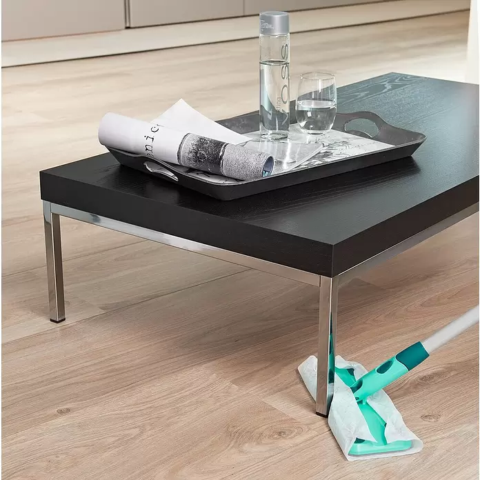 Leifheit Set de mopa atrapapolvos Clean & Away - Ancho: 22 cm - Producto en uso